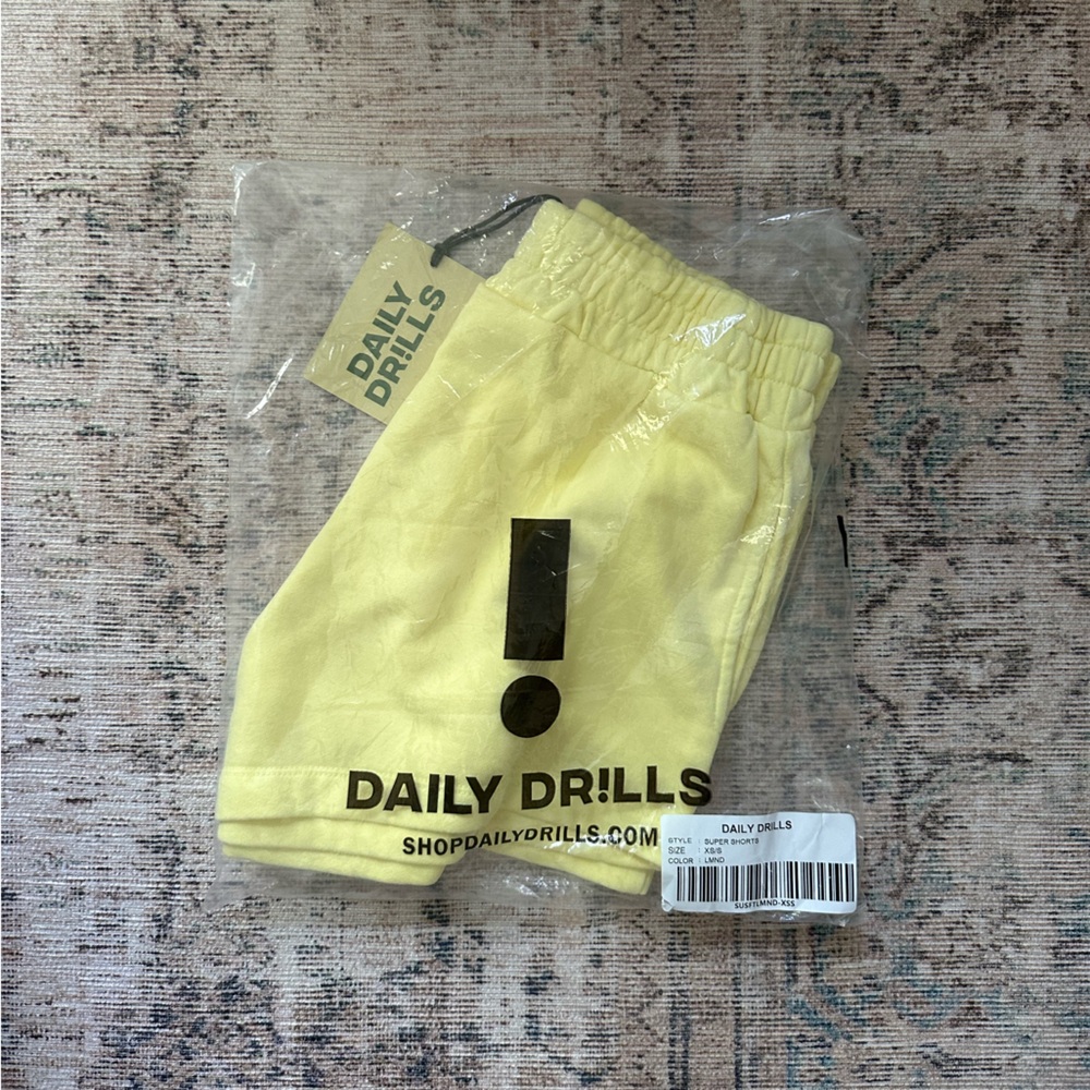 Daily Drills Super Shorts in Lemonade - XS/S